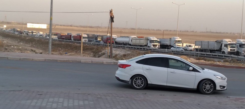 Kum Fırtınası Sebebiyle Konya Aksaray Yolu Trafige Kapatıldı. (Video Haber)